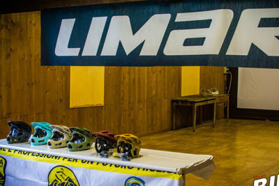 presentazione casco limar livigno al bike park rive rosse