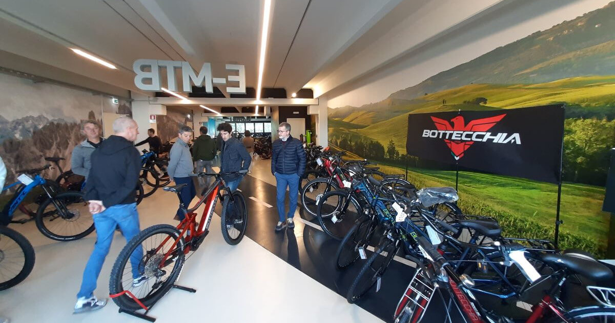 showroom dosson di casier ebike fantic rent