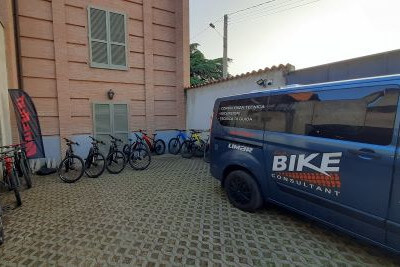 bike team building caudalie presso villa matilde romano canavese